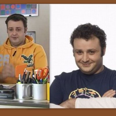 Δείτε πως είναι σήμερα ο «Billy» από τους Singles–Εγκατέλειψε την Αθήνα και έχει κατάστημα στην Ύδρα