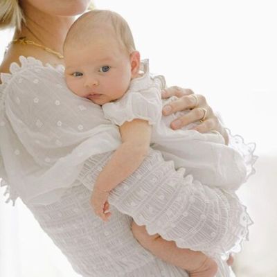 Γέννησε το τρίτο της παιδί και μιλάει για την εμπειρία του τοκετού στο σπίτι!