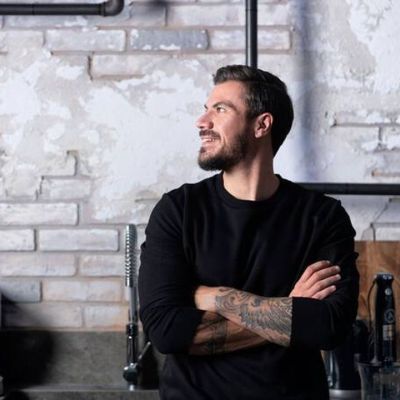 Άκης Πετρετζίκης: Η νέα φώτο από το δωμάτιο του μαιευτηρίου