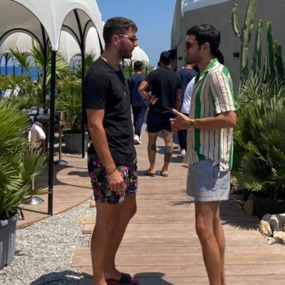 Αποκλειστικές photos: Ο Γιάννος από τις Άγριες Μέλισσες στη Ρόδο με τον αδελφό του!