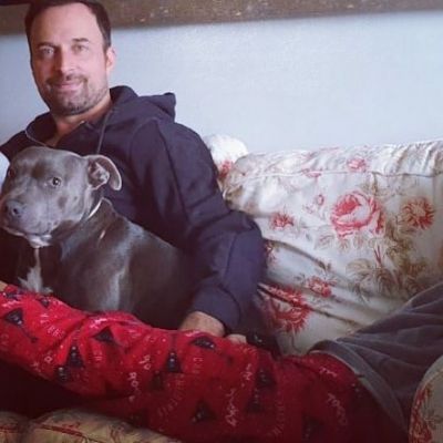 Γιώργος Λιανός: Έκλεισε τους γιους του έξω από το δωμάτιο – Δείτε το βίντεο