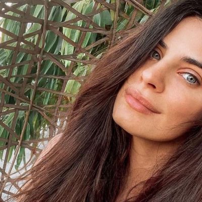 Μπόμπα: Η σιλουέτα της δυο μήνες μετά τον ερχομό των μωρών της – Το crop top και η νέα της εικόνα