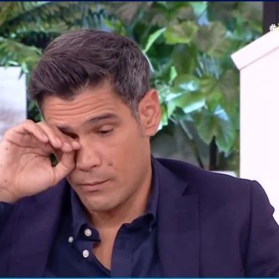 Δημήτρης Ουγγαρέζος: «Λύγισε» on air: «Δεν έχω άλλον, είμαι ολομόναχος»