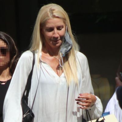 Λένα Αρώνη: Σπάνια εμφάνιση με την οικογένειά της – Οι κούκλες κόρες της