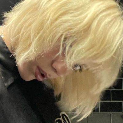 Γιατί η Billie Eilish έβαψε ξανθά τα μαλλιά της - Δεν είναι αυτό που νομίζεις