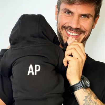 Ο Άκης Πετρετζίκης τραγούδησε στον γάμο του: Το πρώτο στόρι μετά το γλέντι με τον γιο του Αχιλλέα