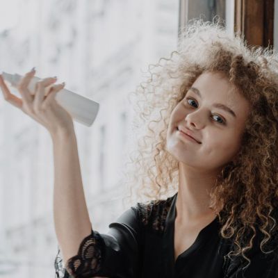 9 hair mist για να μυρίζουν τέλεια τα μαλλιά σου