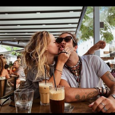 Άγγελος Λάτσιος – Γαία Μερκούρη: Τρυφερές στιγμές στην Πλάκα (Photos)