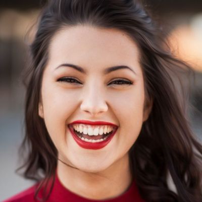 Αν θέλεις αστραφτερό χαμόγελο, σταμάτα αυτές τις 7 κακές συνήθειες