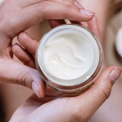 Χρόνια πολλά Ελλάδα! 10 ελληνικά προϊόντα ομορφιάς που αξίζουν μια θέση στο νεσεσέρ σου