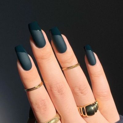 8 σκουρόχρωμα βερνίκια νυχιών για τα χειμερινά μανικιούρ σου