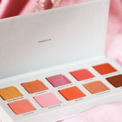 10 παλέτες σκιών για πρωινό και βραδινό μακιγιάζ