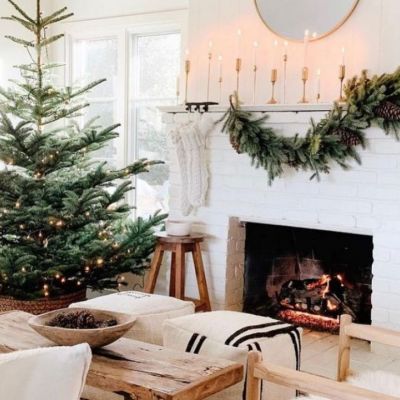 Μπες σε Christmas mood: 7 στολισμένα σαλόνια που θέλουμε να αντιγράψουμε αμέσως (photos)