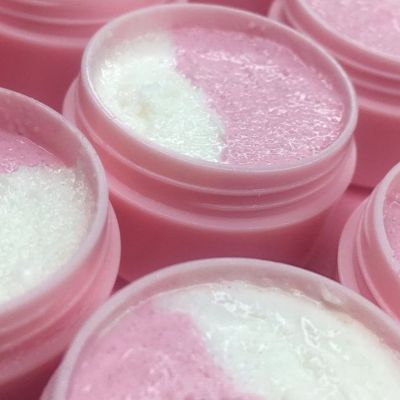 6 DIY lip scrubs για βελούδινα χείλη