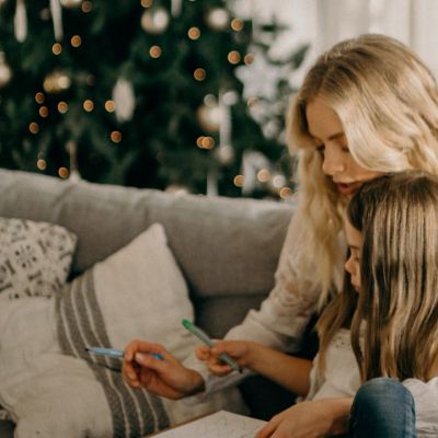 4 εύκολες δραστηριότητες για να διασκεδάσουν τα παιδιά σου φέτος τα Χριστούγεννα