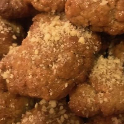 Συνταγή για το πιο νόστιμα μελωμένα μελομακάρονα (Γράφει η Majenco)