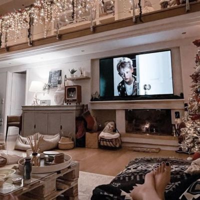 Το στολισμένο σαλόνι της Χρηστίδου θα σε κάνει να ζηλεψεις