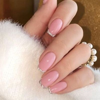 11 εύκολα και γιορτινά μανικιούρ για τα Χριστούγεννα