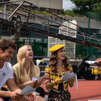 Emily In Paris: Η γκαρνταρόμπα της 2ης σεζόν είναι γεμάτη σύνολα από σχεδιαστές μόδας