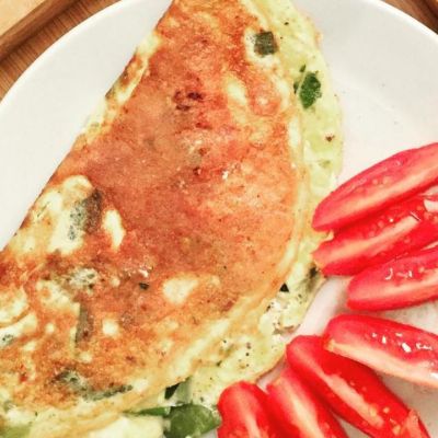 Η πιο εύκολη και νόστιμη ομελέτα με αβοκάντο για οποιαδήποτε ώρα της ημέρας