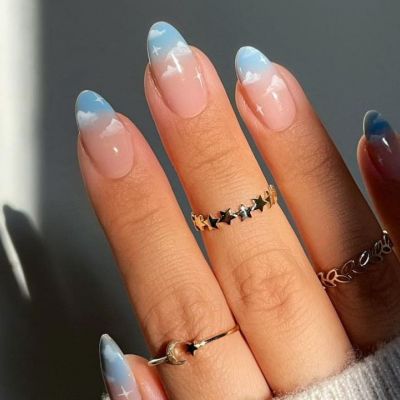 #CloudNails: Τα σύννεφα στα νύχια είναι ό,τι πιο κομψό και διακριτικό μπορείς να κάνεις στο μανικιούρ σου