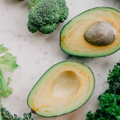 Το hack για να μαλακώσεις το αβοκάντο σε λιγότερο από ένα λεπτό