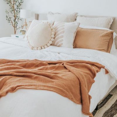 Το κόλπο για να γίνουν και πάλι λευκά τα σεντόνια