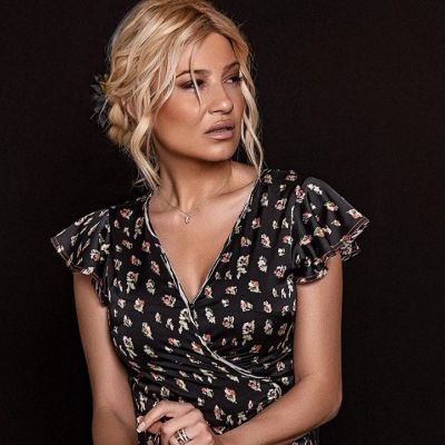 Η Φαίη Σκορδά βρήκε το ιδανικό φόρεμα για όλη την ημέρα