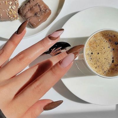 Το coffee μανικιούρ είναι τάση – 10 βερνίκια σε όλες τις αποχρώσεις του καφέ
