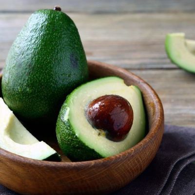 Tips για μαμάδες: Πώς να αφαιρέσετε το λεκέ από αβοκάντο στα ρούχα