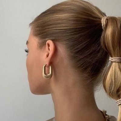 Bubble ponytail: Πώς θα φτιάξεις την πιο εντυπωσιακή αλογοουρά της σεζόν