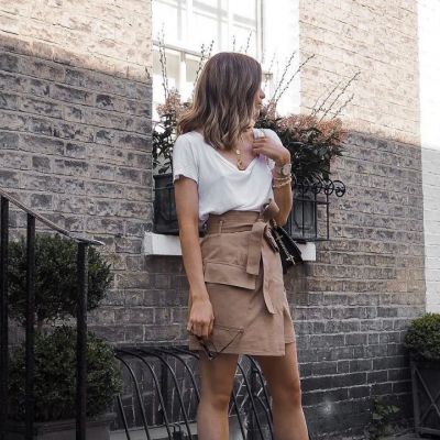 6 T-shirts με λαιμόκοψη v-neck για να αγοράσεις τώρα και να φοράς για πάντα