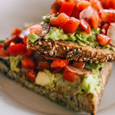 5 χορταστικές προτάσεις για πρωινό που θα φτιάξεις μέσα σε 5 λεπτά