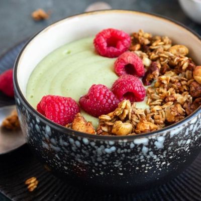 5 συνταγές για θρεπτικά smoothie bowls που θα φτιάξεις σε λίγα λεπτά