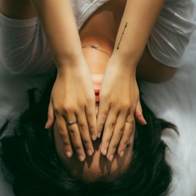 6 φυσικοί τρόποι για να δώσεις τέλος στους πονοκεφάλους