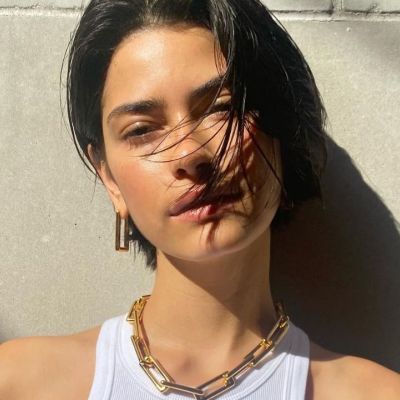 Το καρέ που ήταν μόδα στη δεκαετία 90 επιστρέφει δυναμικά αυτήν την άνοιξη