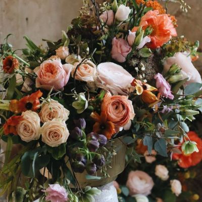 Τι συμβολίζουν τα λουλούδια που δίνεις στη μητέρα σου; Το νόημα πίσω από κάθε επιλογή