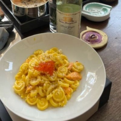 Η μαγική συνταγή μου για ζυμαρικά με σολομό που όλοι θέλουν να φάνε (Γράφει η Majenco)