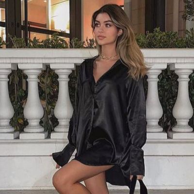 6 τρόποι να φοράς το μαύρο χρώμα το καλοκαίρι χωρίς να «λιώνεις» από τη ζέστη