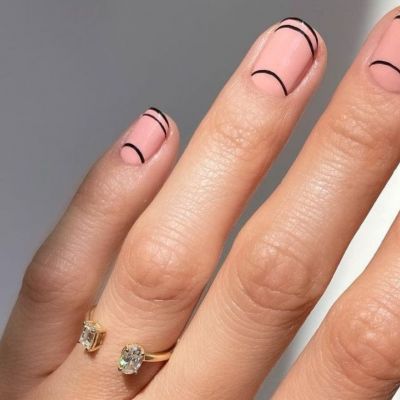 Multi culti: 10 μανικιούρ που είναι ειδικά για κοντά νύχια