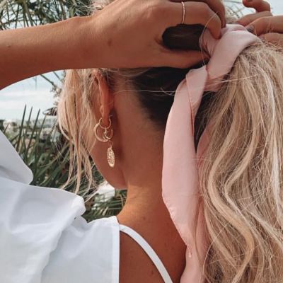 5 τρόποι να φορέσεις το μαντήλι στα μαλλιά το καλοκαίρι