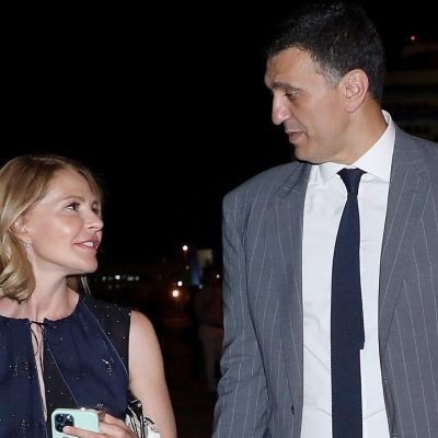 Μπαλατσινού- Κικίλιας: Ο κατάξανθος γιος τους έκλεψε τις εντυπώσεις στην Κάρπαθο