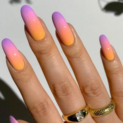 Τα sunset nails είναι η νέα τάση στα μανικιούρ που θα βλέπεις παντού το καλοκαίρι