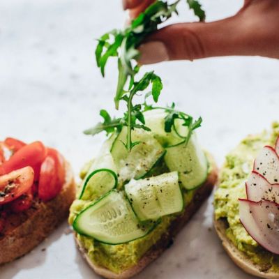 Τι να βάλεις στο τοστ για να μην είναι βαρετό αλλά σούπερ υγιεινό