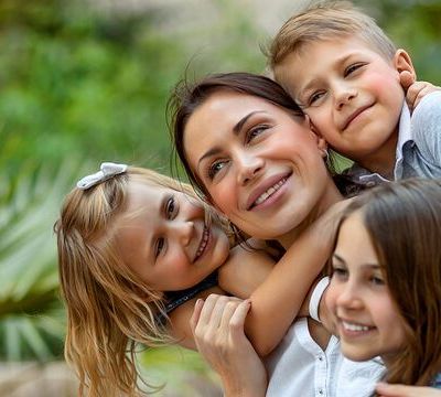 Πόσα παιδιά είναι ασφαλές να αποκτήσει μία γυναίκα; (vid)