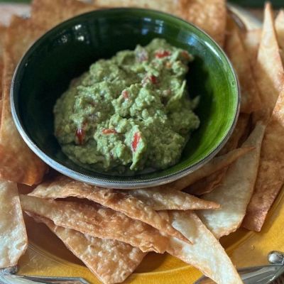Συνταγή για το απόλυτο σπιτικό Μεξικάνικο Guacamole μέσα σε 3 λεπτά (Γράφει η Majenco)