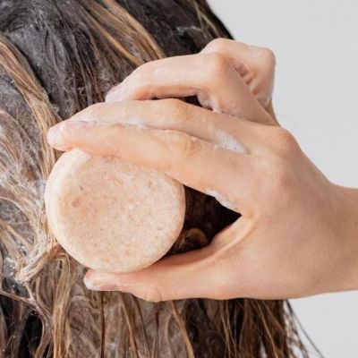 7 shampoo bars για τέλεια μαλλιά στις διακοπές & για εξοικονόμηση χώρου στη βαλίτσα