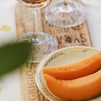 Γιατί πάντα πρέπει να πλένεις καλά το πεπόνι και το καρπούζι πριν τα φας