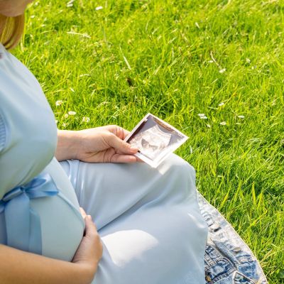 Ερωτήσεις εγκύου: Πόσο ζυγίζει το μωρό μου; (vid)