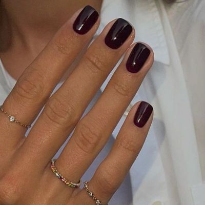 Patent nails: Η πιο glam υφή γίνεται φθινοπωρινή τάση στα νύχια